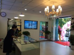 窮則思變,白領(lǐng)干洗店加盟威特斯