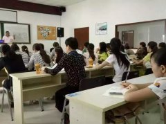 專業(yè)干洗技術(shù),選擇威特斯干洗加盟
