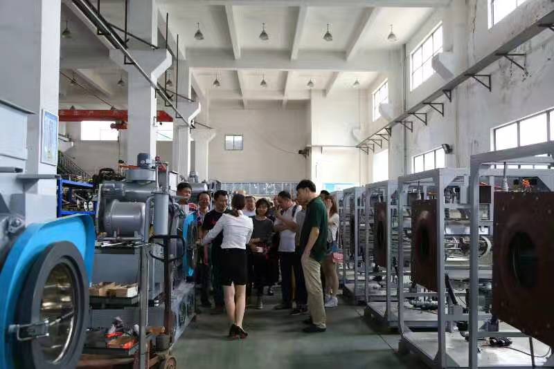 洗衣店品牌哪家好？威特斯洗衣?lián)碛信嘤?xùn)優(yōu)勢